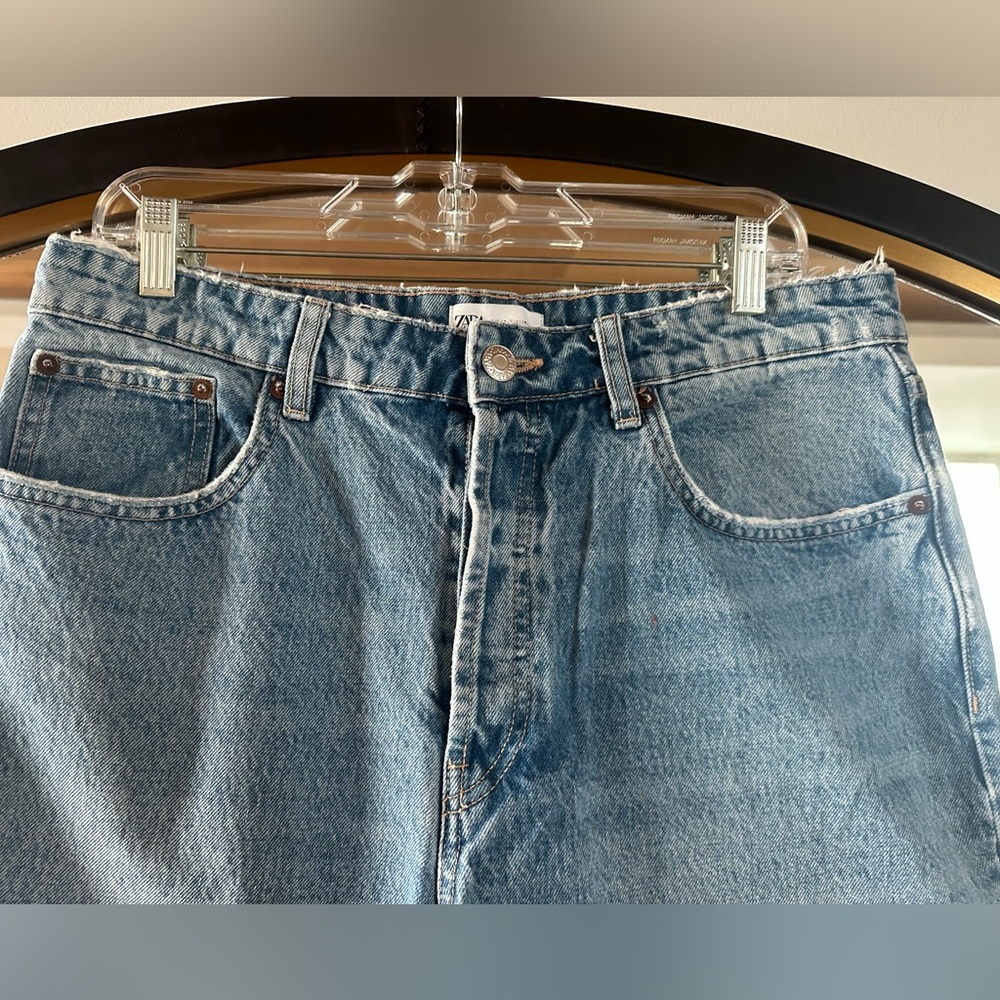 Zara Distressed Denim Blue Jeans Size 12 Baggy Fit - Picture 3 of 13